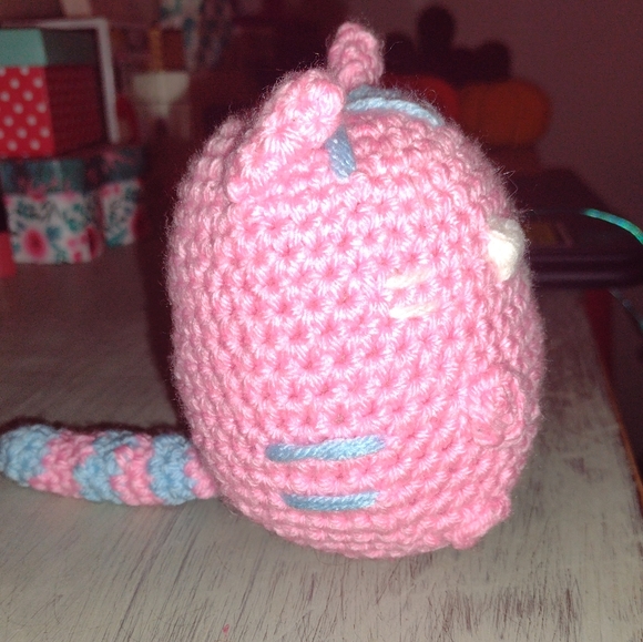 Crochet Cotton Candy themed kitty - Picture 2 of 5